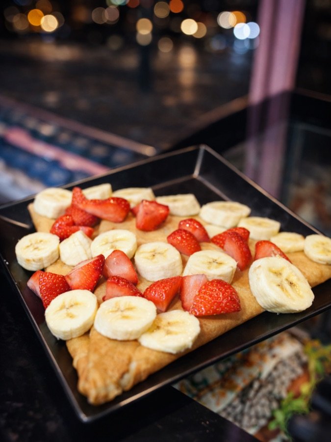 Crêpe aux fraises et bananes