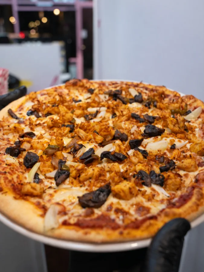 Pizza champignons noirs et poulet